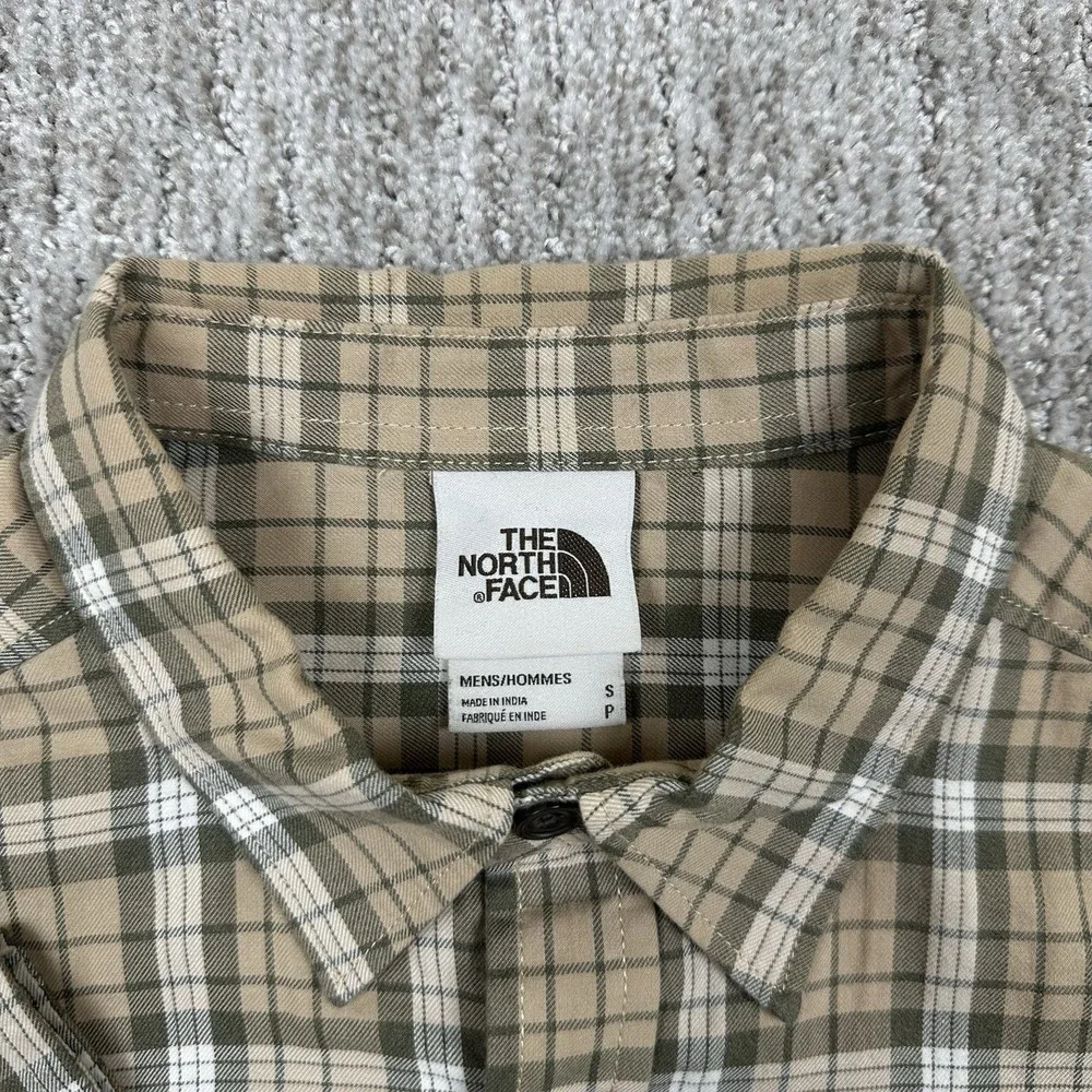 The North Face Mens Small Button Down Shirt Plaid Long Sleeve Casual Hiking